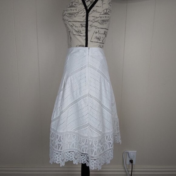 Talbots | White Cotton Lace  Patterned Flared Skirt |  Size 4 - Picture 5 of 10